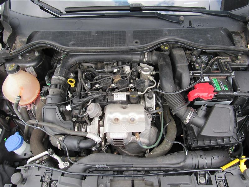 Ford Fiesta 1,0 92kW - fotka 28 z 28