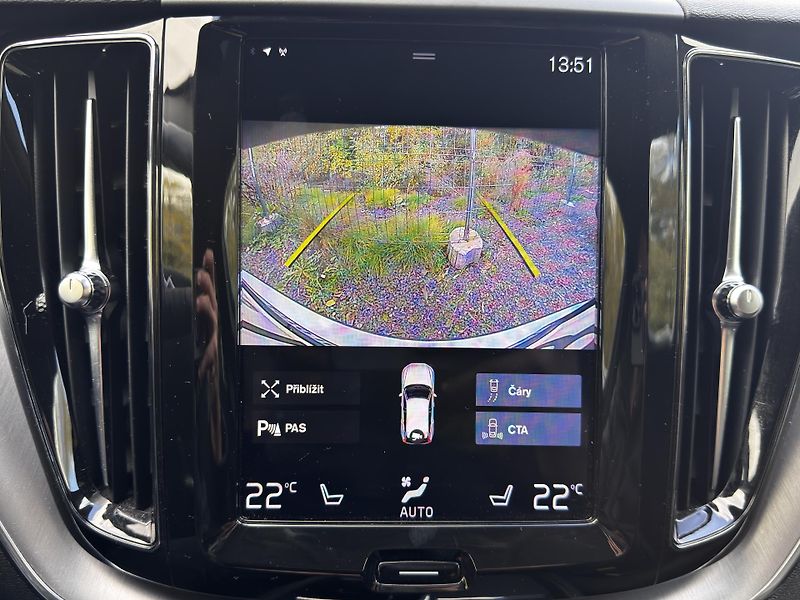 Volvo XC60 B5 AWD / ČR / 1. maj // výhřev - fotka 26 z 42