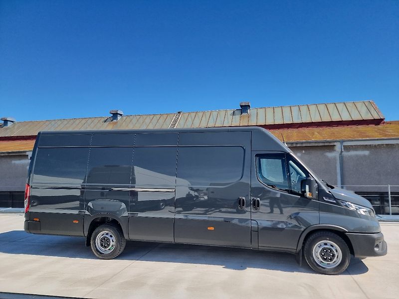 Iveco Daily (2026) 35S16A8/2,3L/automat/LED - fotka 4 z 9