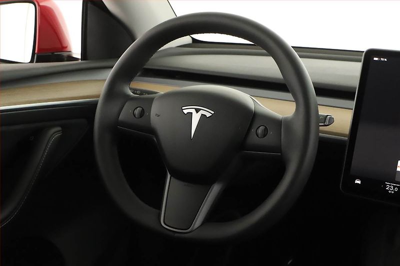 Tesla Model Y (2022) RWD LFP 60kWh, SoH 93% - fotka 11 z 24