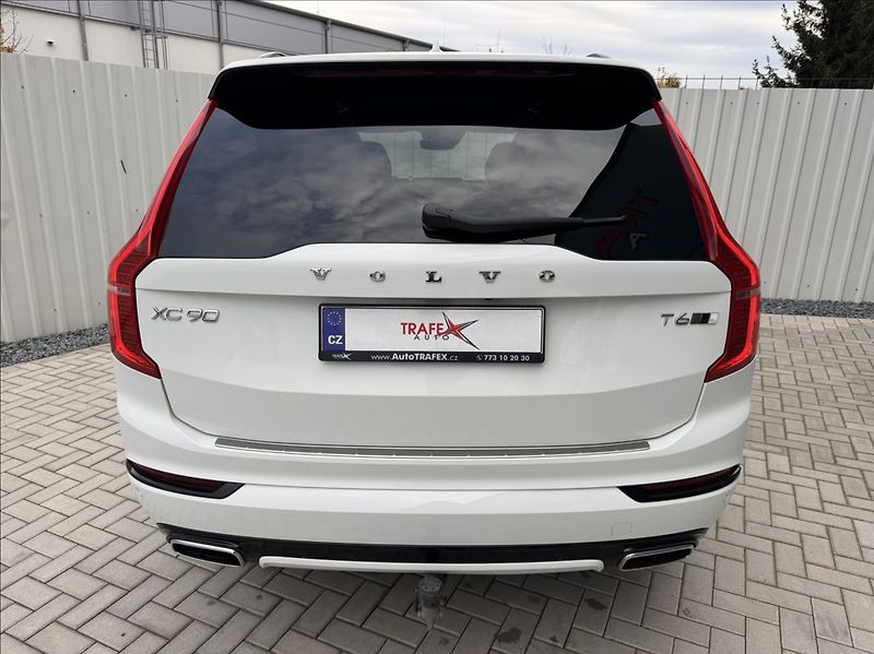Volvo XC90 2,0 T6 AWD Drive-E 2.0L R-Desi - fotka 12 z 50