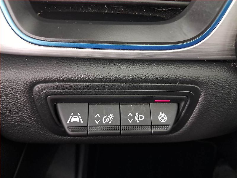 Renault Captur (2021) 1.3 TCe, Automat, Serv.kniha - fotka 23 z 23
