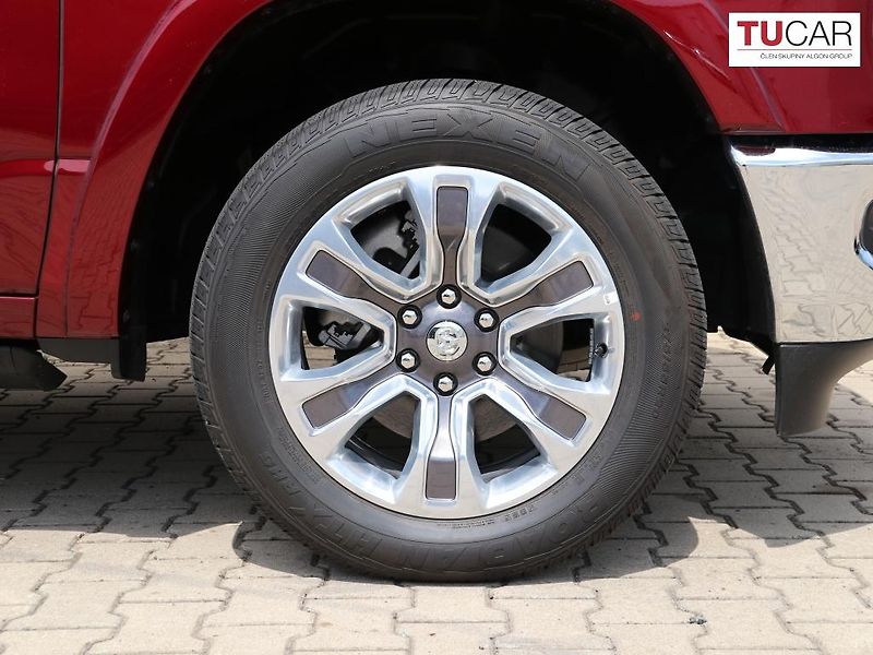 RAM 1500 (2024) Longhorn 5.7 V8 Hemi  - fotka 13 z 47