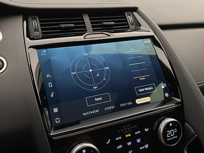 Jaguar E-Pace P250 R-DYNAMIC SE  REZERVACE - fotka 42 z 44