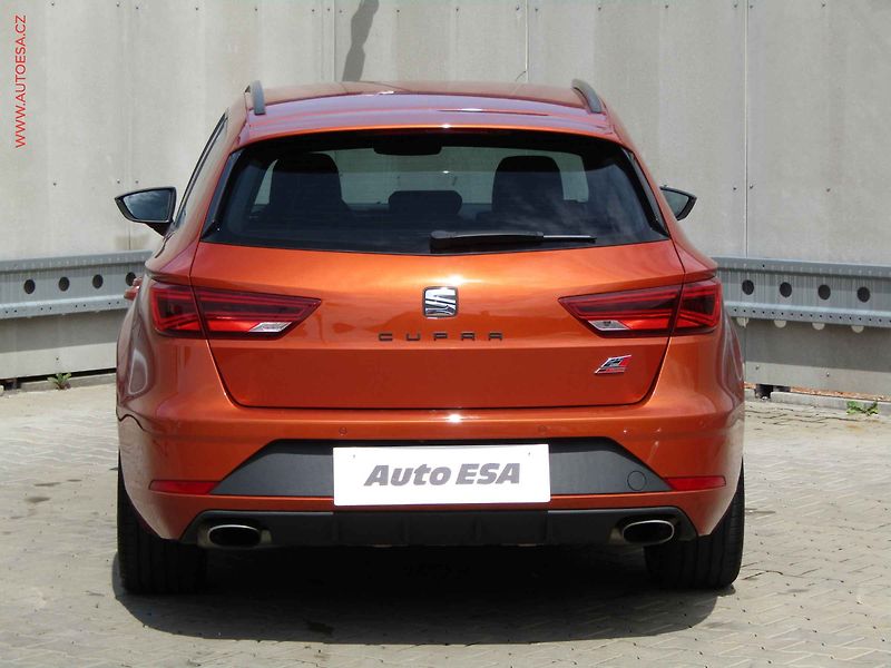 Seat Leon (2018) 2.0 TSi, ČR, DSG, park. - fotka 5 z 22