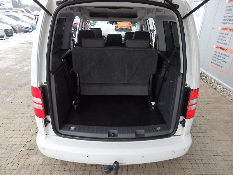 Volkswagen Caddy MAXI 1.6 TDI 7 MÍST, ZÁVĚS - fotka 11 z 22