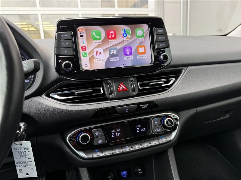 Hyundai i30 1,0 T-GDI DCT  WG Family Smart - fotka 15 z 25