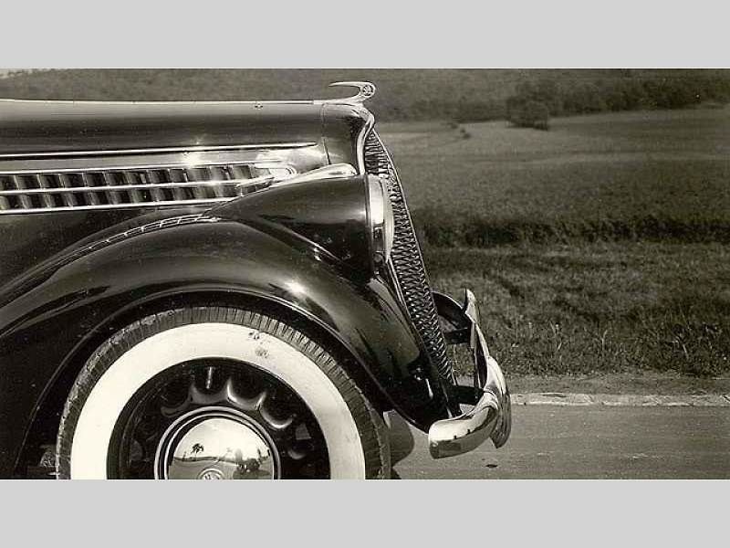 Škoda Rapid (1984) a Škoda Rapid (1935).