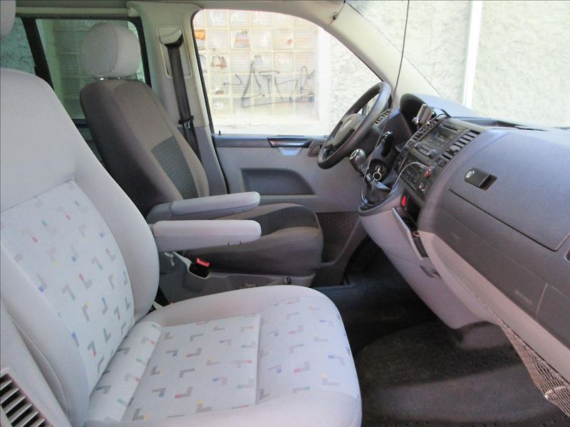 Volkswagen Caravelle 2,5 TDi 128Kw, 4x4, 7míst, Lon - fotka 13 z 30