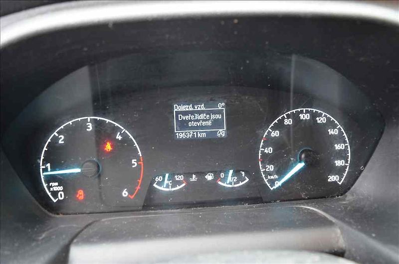 Ford Transit (2022) CUSTOM 2,0 D - fotka 15 z 17