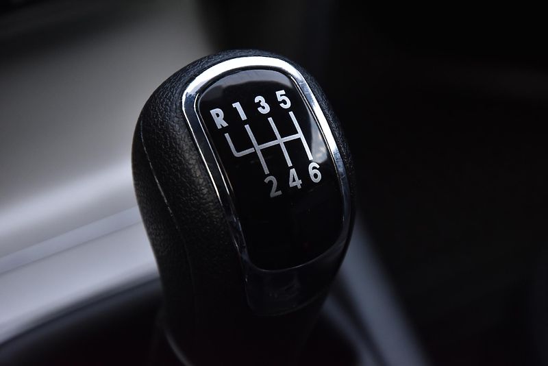 Škoda Octavia 2.0 TDi CR ELEGANCE,FACE,XENON - fotka 27 z 46