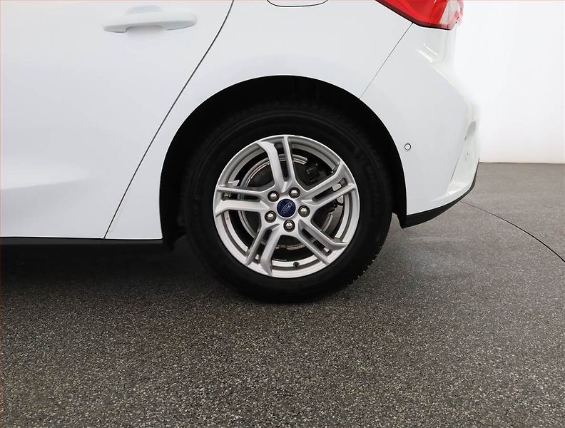 Ford Focus (2018) 1.0 EcoBoost, Serv.kniha, Navi - fotka 17 z 17