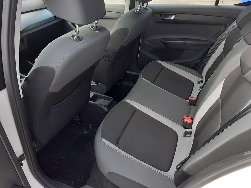 Škoda Fabia (2017) 1.2 TSi  NOVÉ ROZVODY - fotka 15 z 23