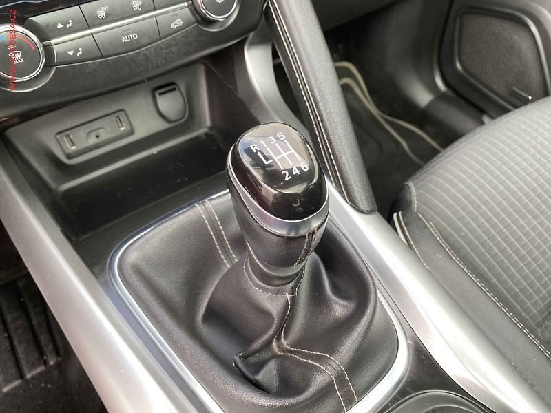 Renault Kadjar (2015) 1.6 DCi 4x4, BOSE Edition - fotka 14 z 18