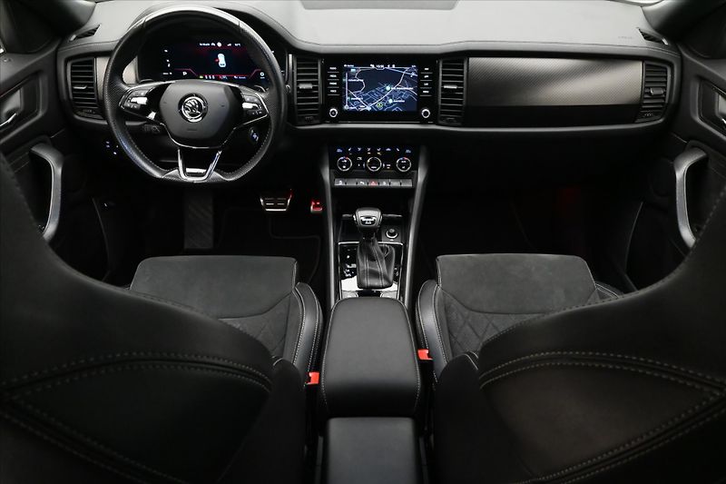 Škoda Kodiaq 2,0 TDI 147 kW DSG 4x4 SportLI - fotka 15 z 33