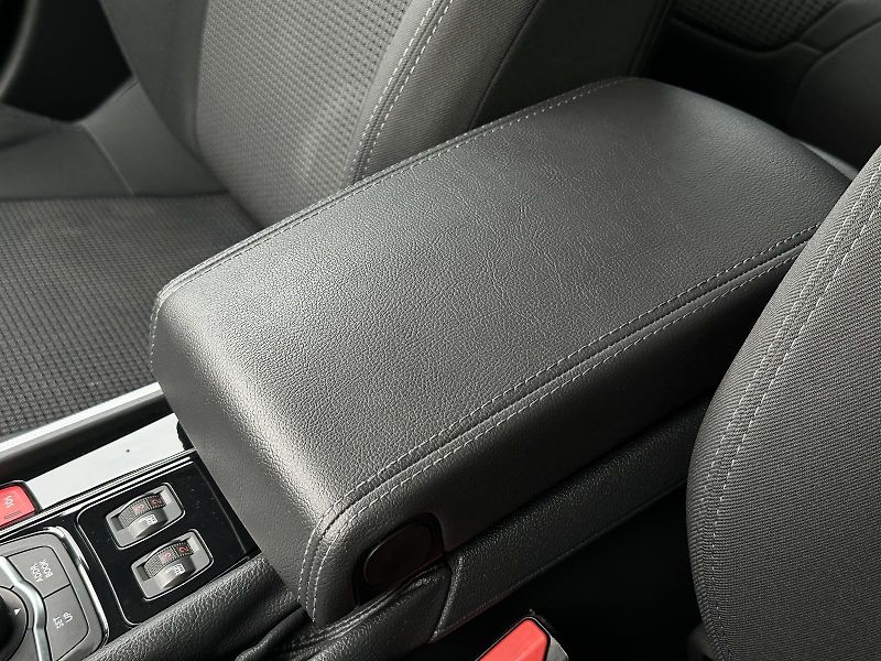 Peugeot 508 2.0HDi AT 163PS Bi-Xenon NAVI - fotka 29 z 36