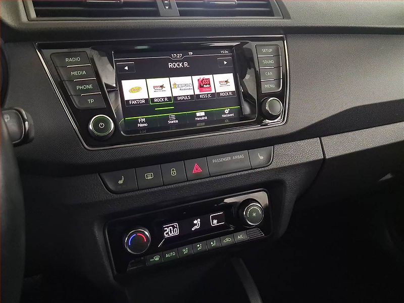 Škoda Fabia (2015) Style 1.2 TSI, ČR,1.maj - fotka 12 z 16