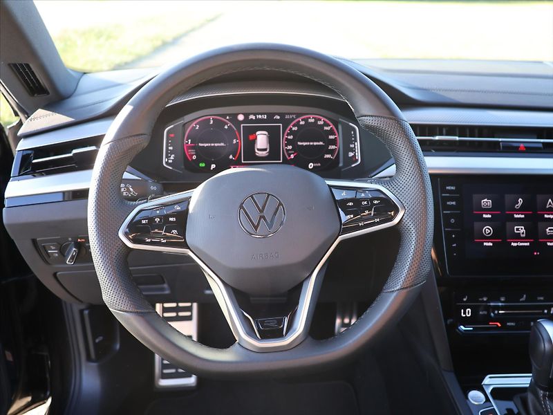 Volkswagen Arteon Shooting Brake 2,0 TDI 142kW 4M DSG R-Line DP - fotka 18 z 41