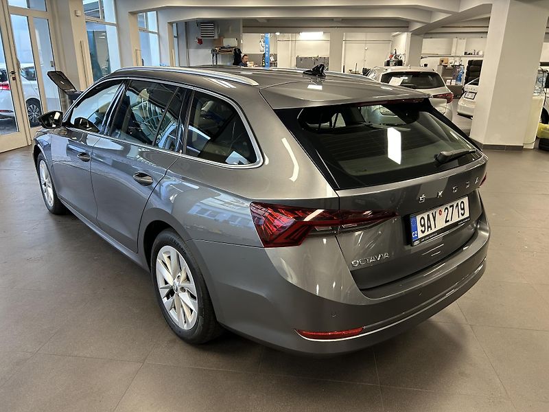 Škoda Octavia (2023) 1.5TSi Style Plus Matrix ACC - fotka 3 z 26