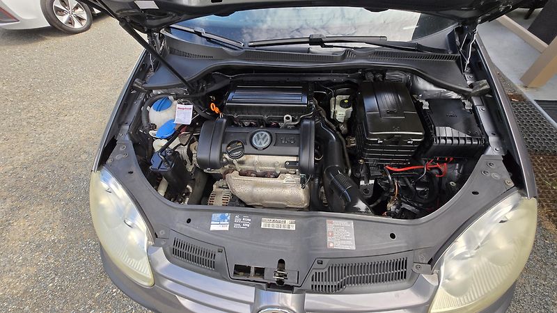 Volkswagen Golf 1.4 TRENDLINE  59KW - fotka 30 z 35