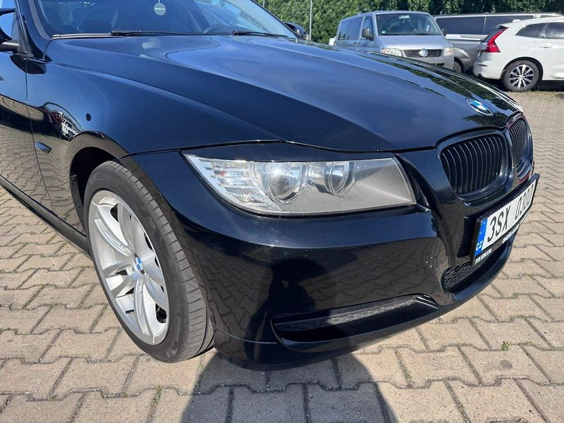BMW Řada 3 (2011) E90 2,0D 85 KW PĚKNÝ - fotka 12 z 45