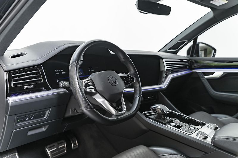 Volkswagen Touareg - fotka 6 z 40