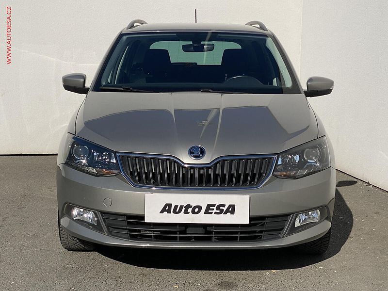 Škoda Fabia (2015) 1.2 TSi, Edition - fotka 2 z 18