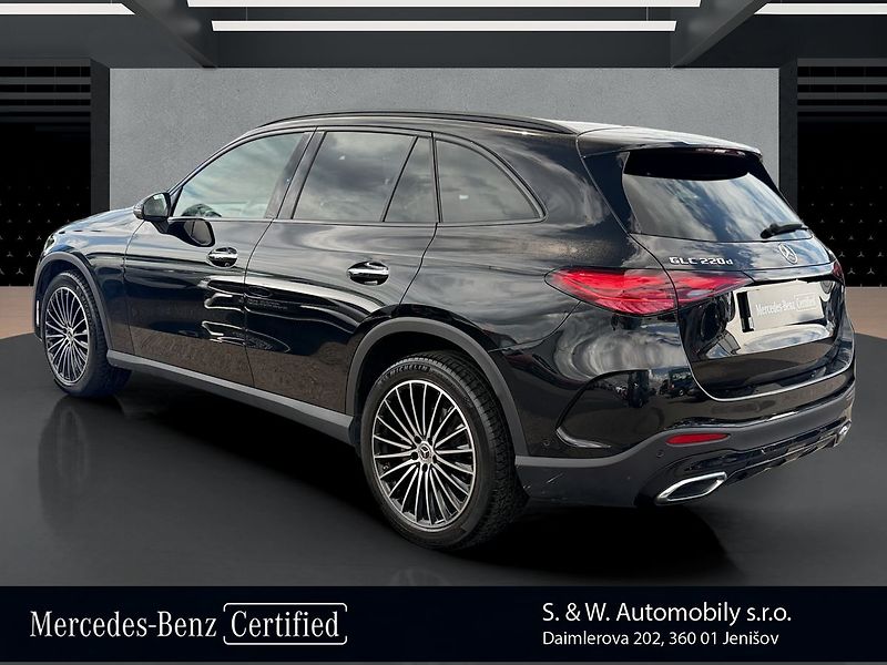 Mercedes-Benz GLC 220 d 4MATIC AMG - fotka 7 z 37