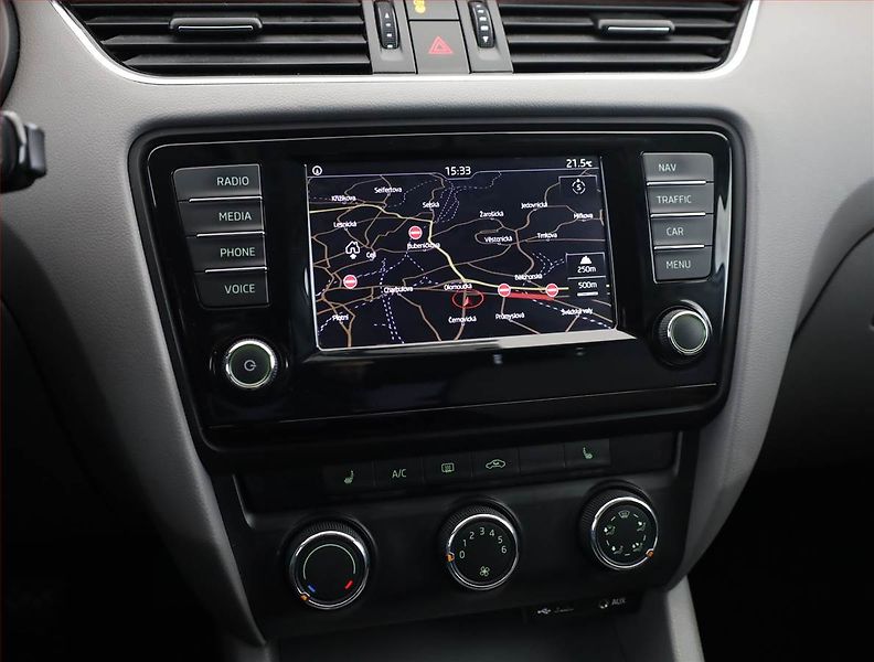 Škoda Octavia (2015) 2.0 TDI, 4X4, Serv.kniha - fotka 10 z 20