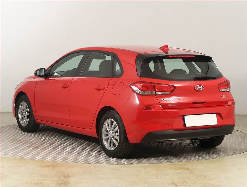 Hyundai i30 (2019) 1.4 CVVT, Serv.kniha, Tempomat - fotka 4 z 17