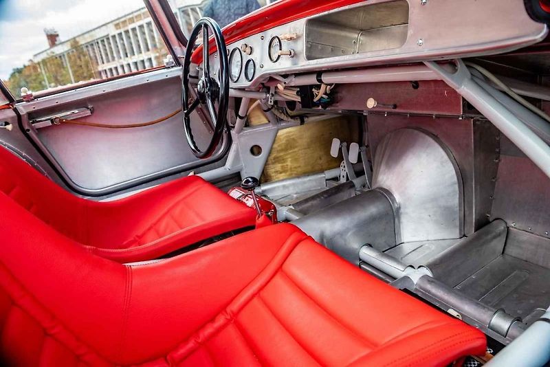 Škoda 1100 OHC Coupé v plné jízdě