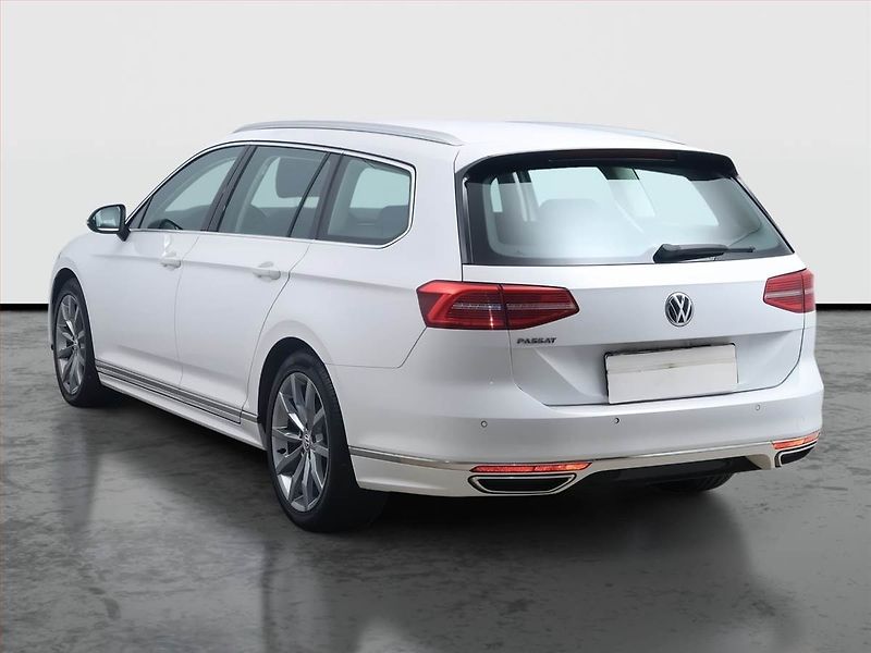 Volkswagen Passat (2017) R-Line 2.0 TDI, Automat - fotka 4 z 16