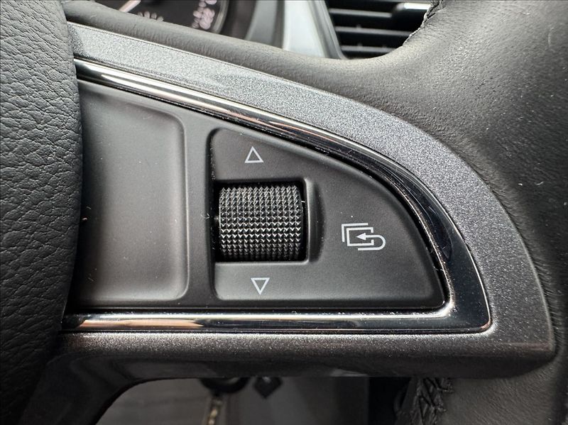 Škoda Rapid 1,2 TSI,63kW,tažné,1.maj.,ČR - fotka 35 z 50