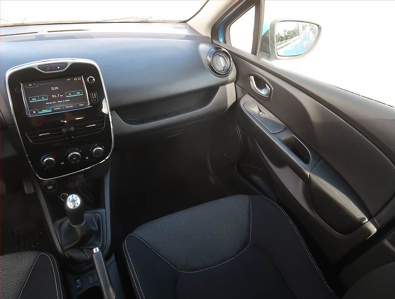 Renault Clio (2015) 1.2 16V, Navi, Tempomat - fotka 8 z 16