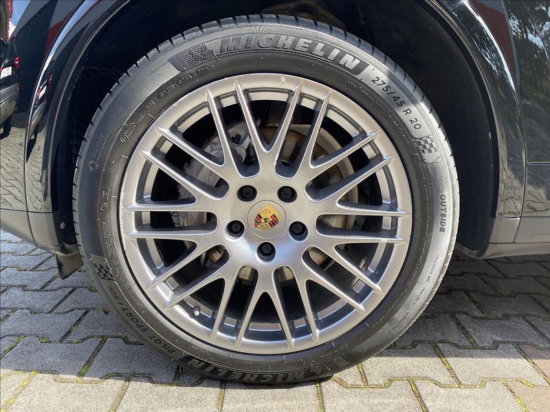 Porsche Cayenne 3,0 D  PLATINUM EDITION SPORT - fotka 44 z 44