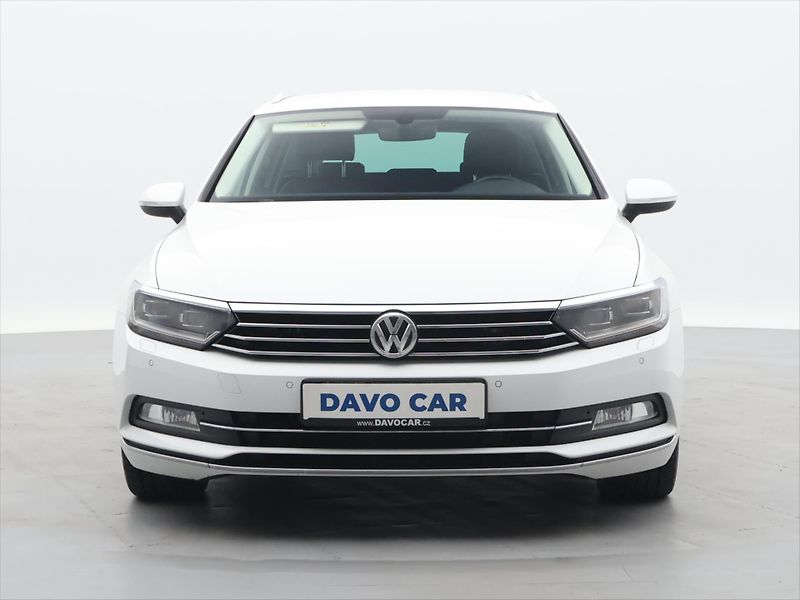 Volkswagen Passat 2,0 TDI 140k DSG Highline CZ - fotka 2 z 27