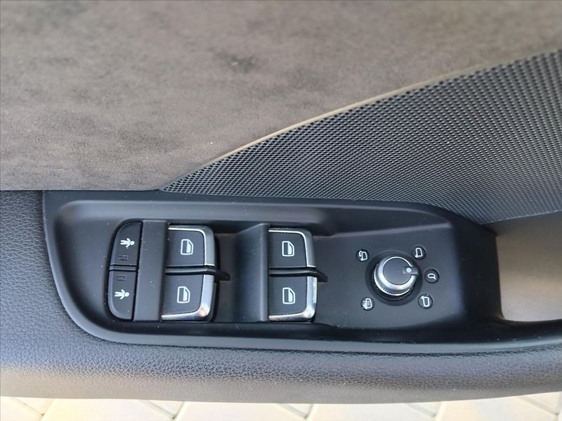 Audi A3 1,6   Sportback - fotka 18 z 32