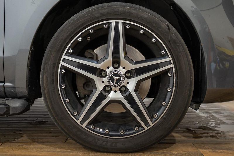 Mercedes-Benz Ostatní V300d 4MATIC 176 kW - fotka 31 z 32