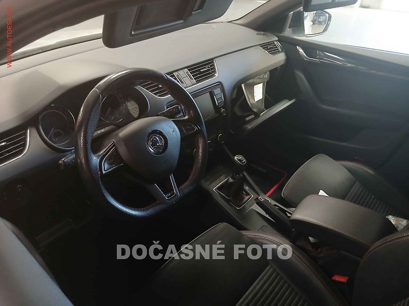 Škoda Octavia (2016) 2.0 TDI, 2.maj,ČR, bixen - fotka 2 z 3