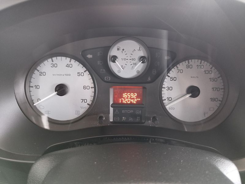 Citroën Berlingo (2014) 1,6i,88KW,LED,KLIMA,SERVISKA - fotka 20 z 26
