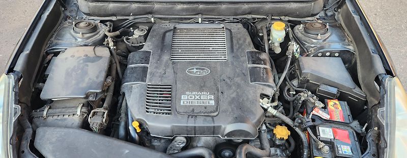 Subaru Outback (2015)  2.0D*BOXER*4x4*AUT*VÝHŘEV*ČR* - fotka 36 z 44