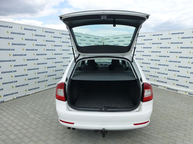 Škoda Octavia (2012) 1,2TSI-77KW*KLIMA***TAŽNÉ* - fotka 21 z 23