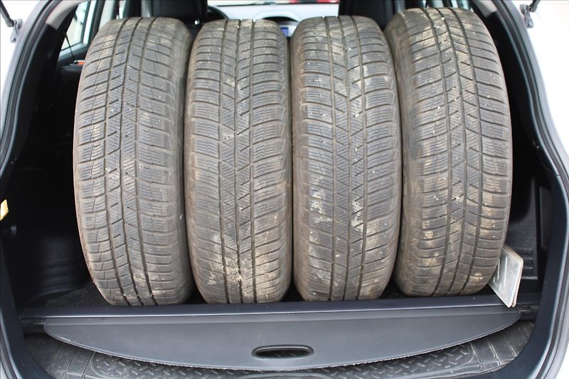 Hyundai ix35 1,7 CRDI  ČR,TRIKOLOR+,TAŽNÉ - fotka 23 z 28