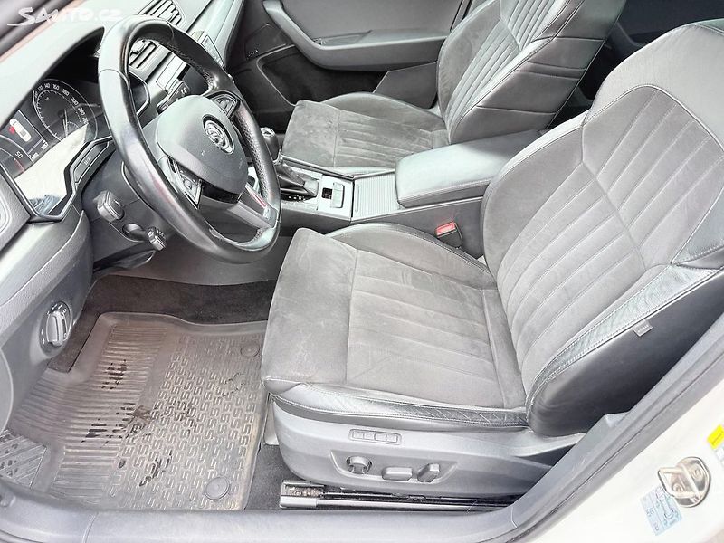 Škoda Superb 2.0 TDI 140kW - fotka 11 z 33