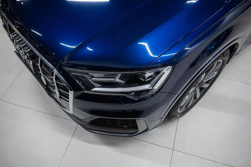 Audi Q7 (2022) S-LINE 55TFSI 250KW 4X4 VZDUCH - fotka 3 z 45