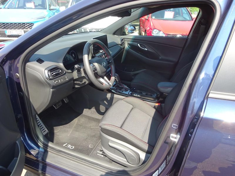 Hyundai i30 1.5 T-GDI 103kW DCT N-Line - fotka 10 z 20