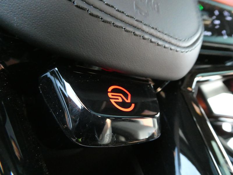 Land Rover Range Rover Sport (2026) SV P635 - fotka 33 z 43