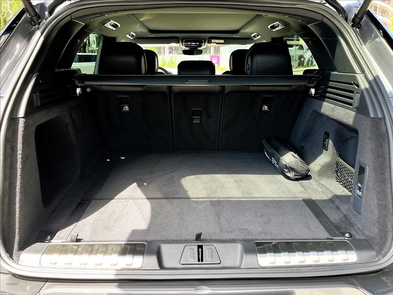 Land Rover Range Rover Sport 3,0 D300 DYNAMIC SE - fotka 6 z 28