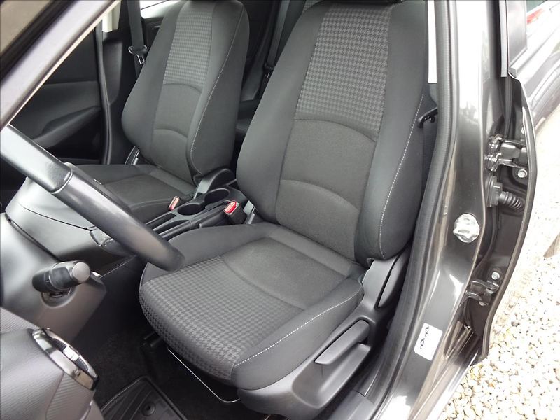Mazda 2 1,5 i SKYACTIVE - fotka 17 z 48