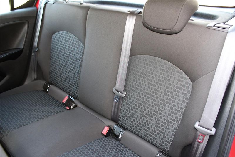 Opel Corsa 1,2 KLIMATIZACE,1.maj,serviska - fotka 15 z 25